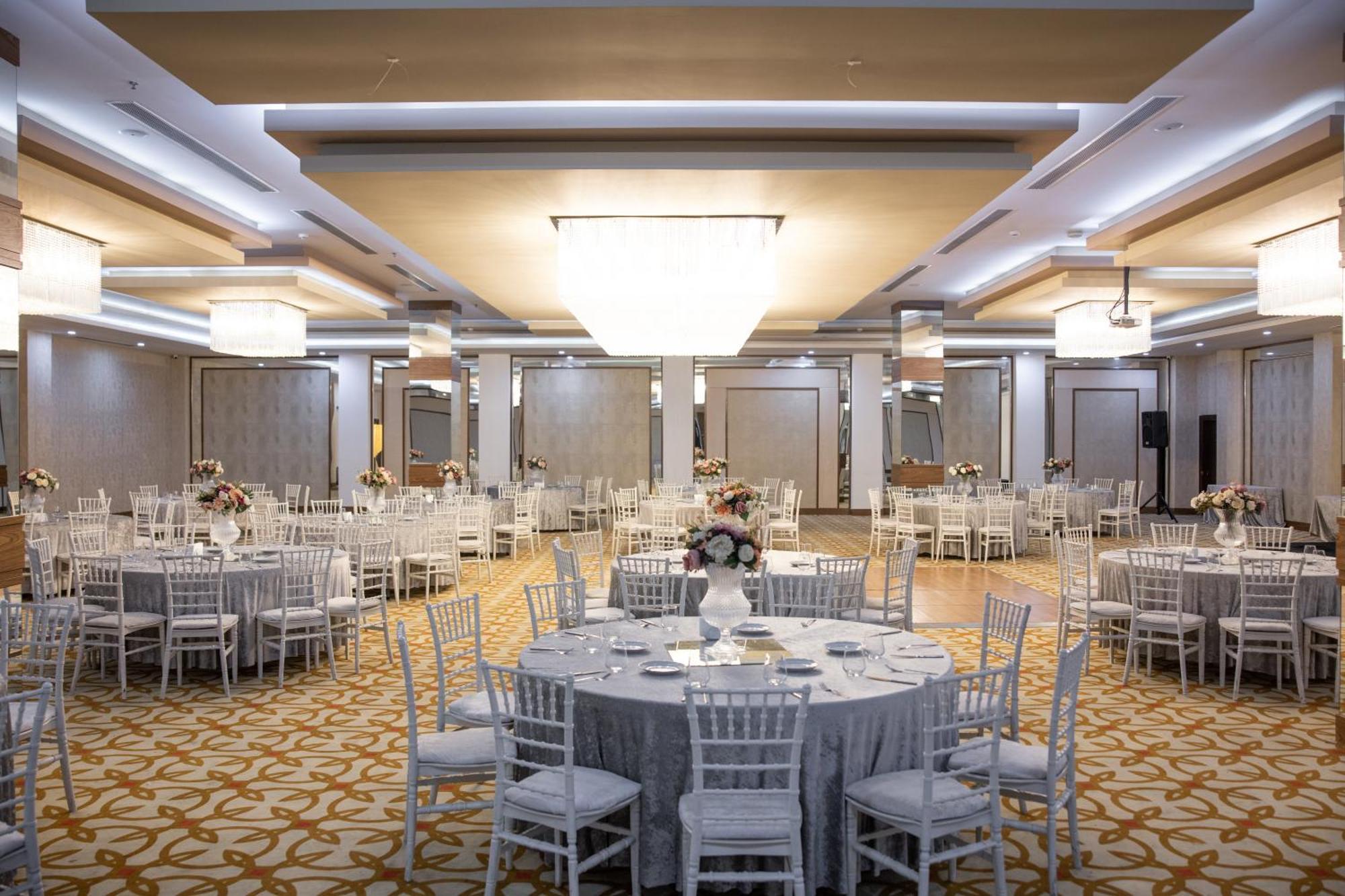 Anemon Grand Adana Otel Kültér fotó