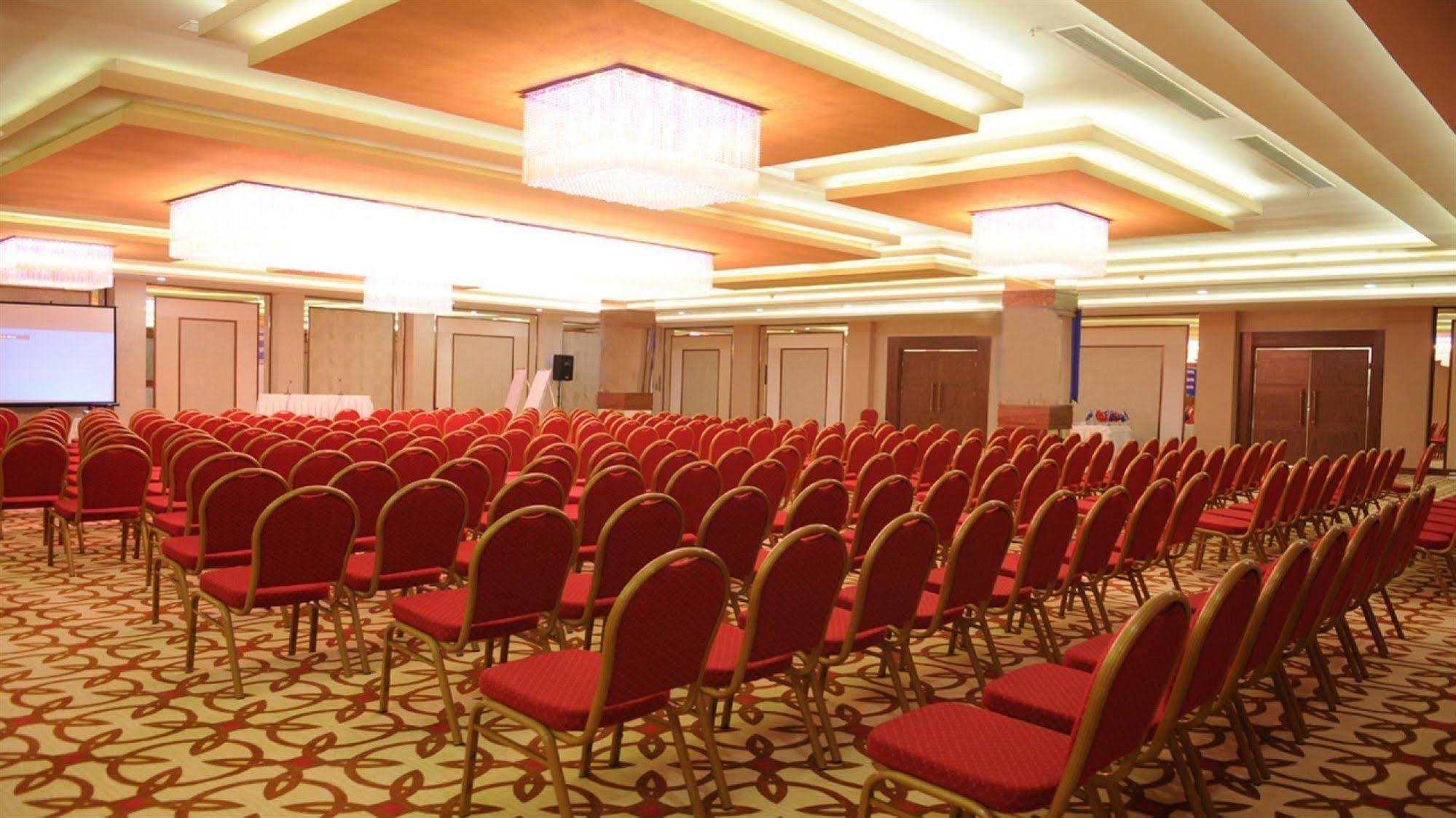 Anemon Grand Adana Otel Kültér fotó